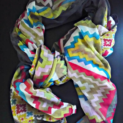 Brown geo print scarf - Thumbnail 5