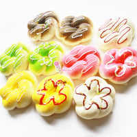 Jumbo Puff Pastry Squishy - Thumbnail 2