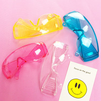 VAPORWAVE CANDY COLOR SUNGLASSES - Thumbnail 3