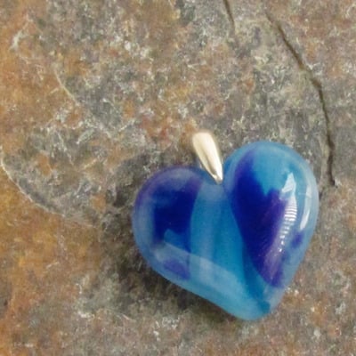 Glacier blue glass heart pendant  - Thumbnail 5