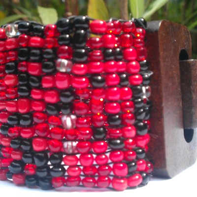 Mosaic bead w/ wood buckle 