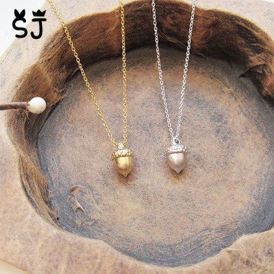 Cute acorn oak charm necklace - Thumbnail 3