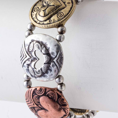 Metal heart link bracelet