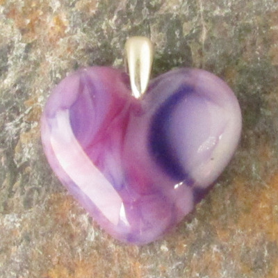 Purple pastel glass heart pendant - Thumbnail 3