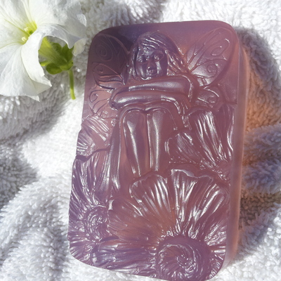Garden fairy glycerin bar in dragon's blood fragrance - Thumbnail 1