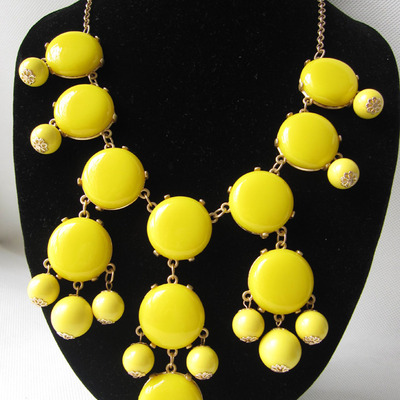 Gorgeous yellow tier style necklace