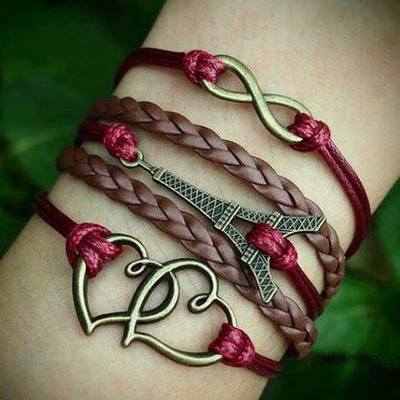Eiffle tower, hearts bracelet