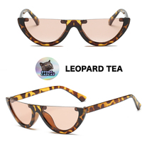 THE HALF MOON SUNGLASSES - Thumbnail 2