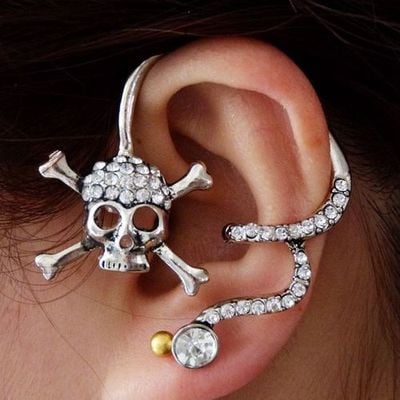 Rhinestone skull earring/ear cuff