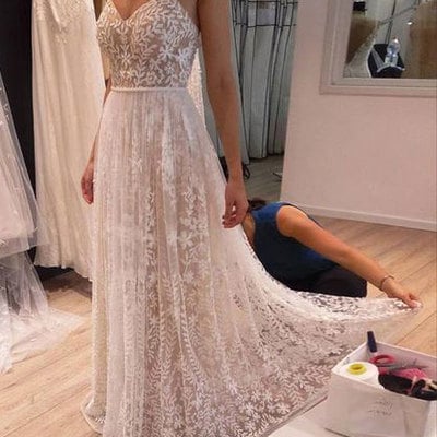 Spaghetti straps beach wedding dress with appliques - Thumbnail 5