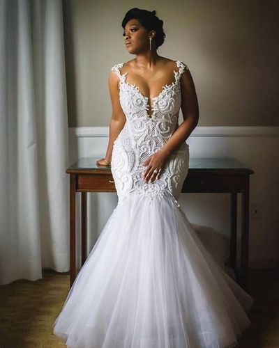 Sexy Mermaid Wedding Dresses Crew Neck Lace Pearls South African Girl Bridal Gowns