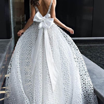 Spaghetti straps v neck v backless wedding dress with bow - Thumbnail 5