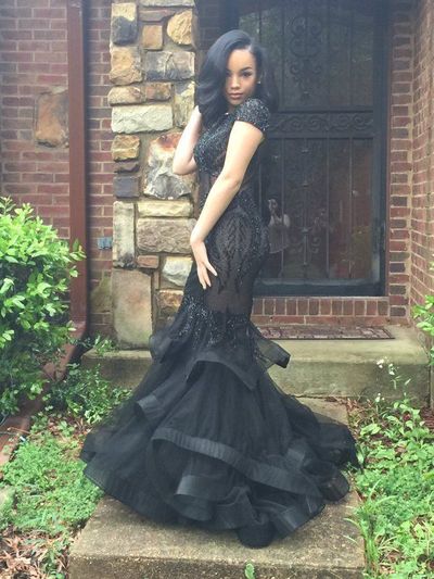 Black Mermaid Tulle Prom Dresses Crew Neck Beading Crystals Tiered African Girl Black Girl Evening Formal Gowns