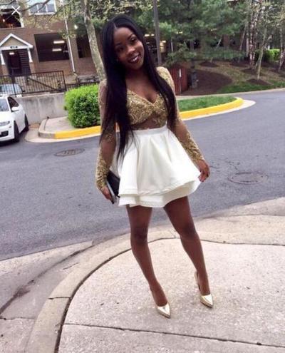 Mini Short Homecoming Dresses Deep V Nec Sheer Long Sleeve Gold Appliques Lace Black Girl African Girl Short Prom Dresses Cocktail Gowns