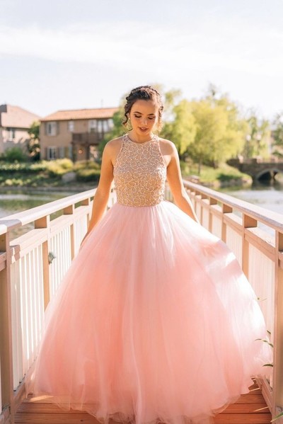 Puffy Pink Beaded Long Elegant Tulle Sleeveless Prom Dresses