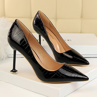 Patent Textured Leather Pointed-Toe High Heel Stilettos Q-0083 - Thumbnail 3