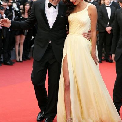 Inspired by amal clooney celebrity dresses a line chiffon light yellow one shoulder side slit prom dresses evening formal gowns