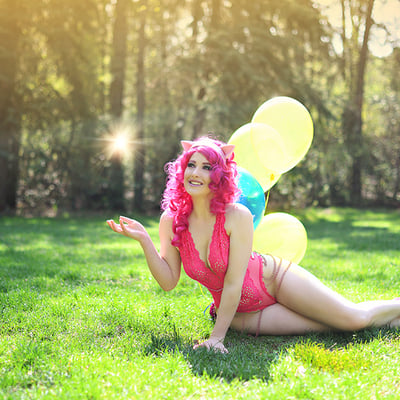 Pinkie 1 - Thumbnail 3