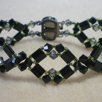 Black Diamond Shape Woven Crystal Bracelet - Thumbnail 3