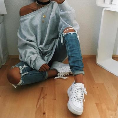 Round neck long-sleeved sweater