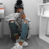 Round Neck Long-Sleeved Sweater - Thumbnail 1