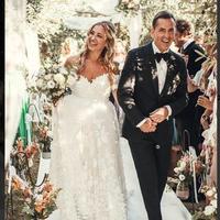 Ivory Rustic Lace Wedding Dresses Off the Shoulder Beach Wedding Dresses  - Thumbnail 1