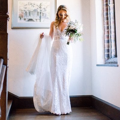 Sheath v-neck lace mermaid backless sexy sleeveless wedding dress