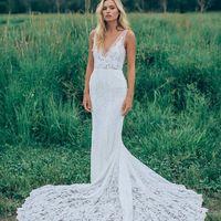 Stunning Mermaid Delicate Lace Wedding Dresses Beach Sexy Deep V Neck Bridal Gowns with Pockets - Thumbnail 3