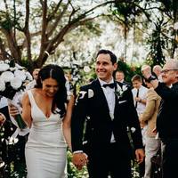 Simple Mermaid Wedding Dresses Sexy Deep V Neck Wedding Gowns Backless Covered Button Bridal Gowns - Thumbnail 4