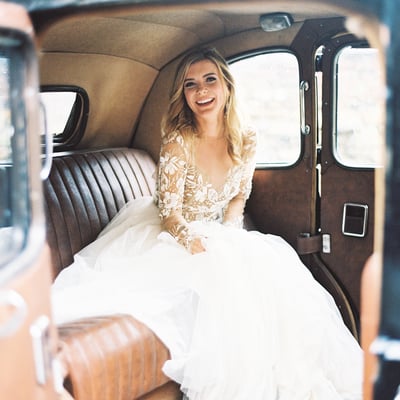 Stunning ball gown tulle wedding dresses sheer crew neck long sleeve delicate lace bridal gowns