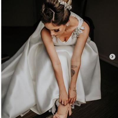 Ivory ball gown satin wedding dresses scoop beading crytals simple bridal gowns