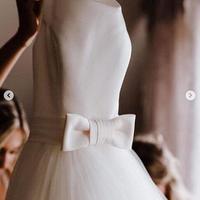 A Line Tulle Wedding Dresses Simple Crew Neck Covered Button Bow Bridal Gowns - Thumbnail 3
