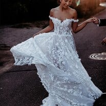 Stunning A Line Lace Wedding Dresses Off the Shoulder Delicate Lace Bridal Gowns