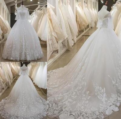 Latest A-Line Wedding Dresses Lace Beaded Appliques Sexy Back With Lace-up Charming Bridal Dresses Tiered Skirts Custom Made Wedding Gowns