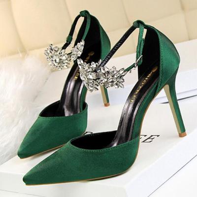 Red decorative pointed high heel sandals q-0102