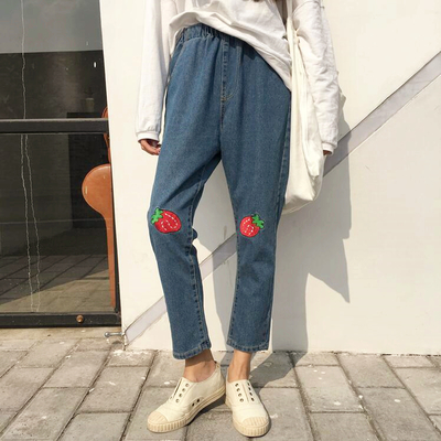 Strawberry embroidered jeans - Thumbnail 4