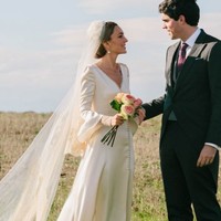 Simple Beach Wedding Dresses Boho Bridal Gowns Sexy Deep V Neck Long Sleeve Covered Button Lace Accents Wedding Dresses Robes De Mariée - Thumbnail 4