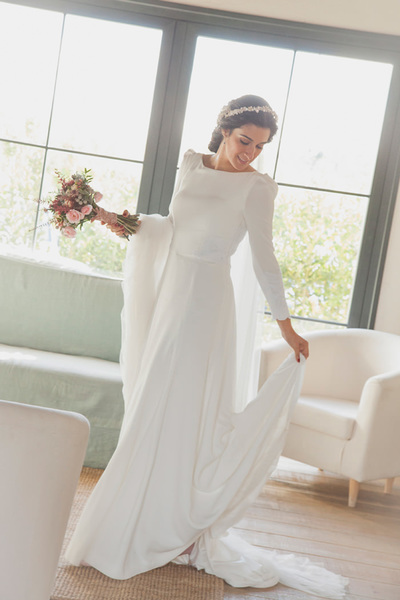 Simple Beach Wedding Dresses Boho Bridal Gowns Crew Neck Long Sleeve Delicate Lace Wedding Dresses Robes De Mariée