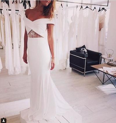 Simple Beach Wedding Dresses Boho Bridal Gowns Off the Shoulder Lace Accents Wedding Dresses 