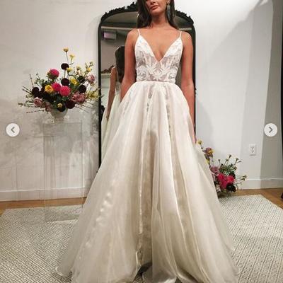 Simple beach wedding dresses boho bridal gowns spaghetti strips delicate lace side slit wedding dresses  - Thumbnail 5