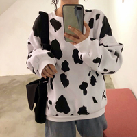Harajuku Cow Printed Fleece Sweatshirt - Thumbnail 2