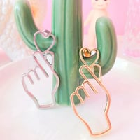 Finger Heart Love Earrings - Thumbnail 3