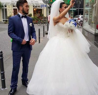 Charming Pearl Beaded Wedding dresses Sweetheart Tulle Floor Length Vestido De Nova custom Made Country Gown For Bridal