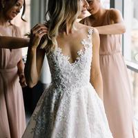 Simple Ball Gown Tulle Wedding Dresses Deep V Neck Lace Appliques Backless Bridal Gowns - Thumbnail 4