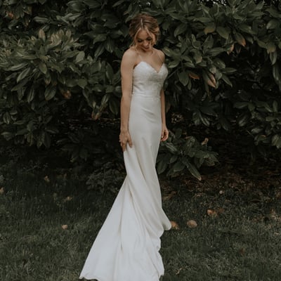 Simple mermaid bohemian wedding dresses spaghetti straps delicate lace backless bridal gowns - Thumbnail 5