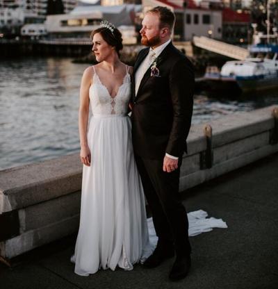 Simple A Line Chiffon Bohemian Wedding Dresses Spaghetti Straps Delicate Lace Backless Bridal Gowns