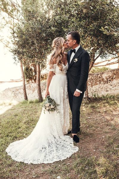 Simple Bohemian Garden Wedding Dresses Off the Shoulder Delicate Lace Bridal Gowns