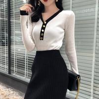 V-neck Button Knitted Top - Thumbnail 1