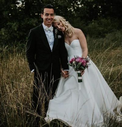 Simple Ball Gown Wedding Dresses Sweetheart Sleeveless Puffy Bridal Gowns