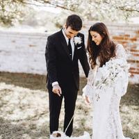 Stunning Mermaid Wedding Dresses V Neck Sheer Long Sleeve Poet Sleeve Delicate Lace Bridal Gowns - Thumbnail 3